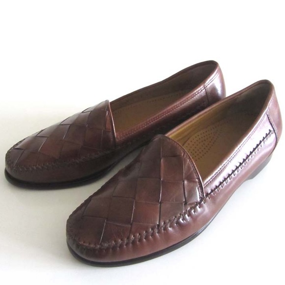 Cole Haan Other - Cole Haan brown basket weave slip on loafers 8.5 M